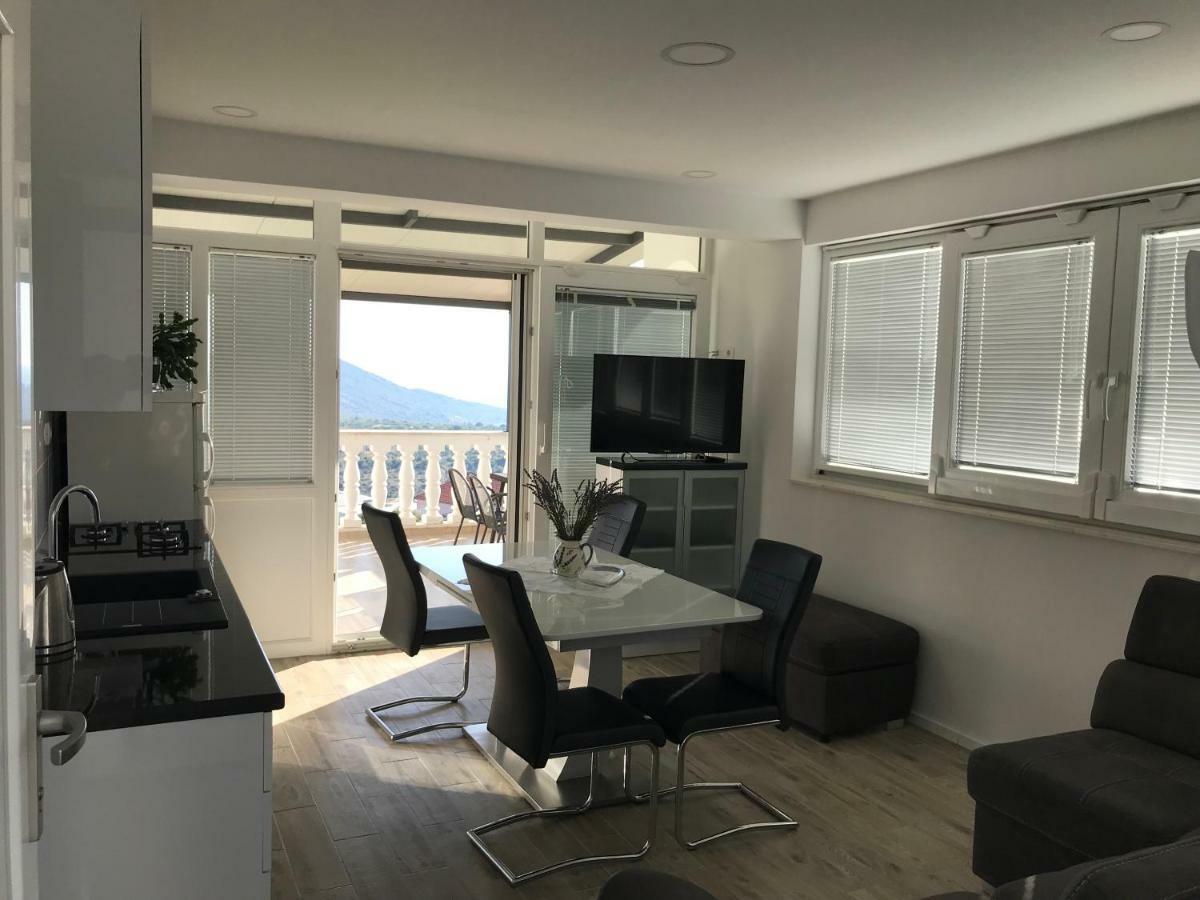 Apartment Santa Marina Primošten Екстериор снимка